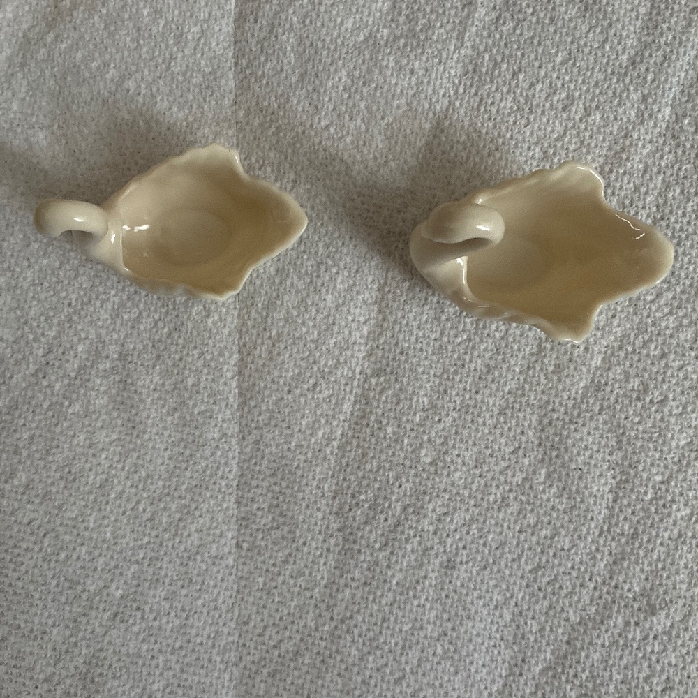 Lenox ivory/cream swan trinket dish or ring holder